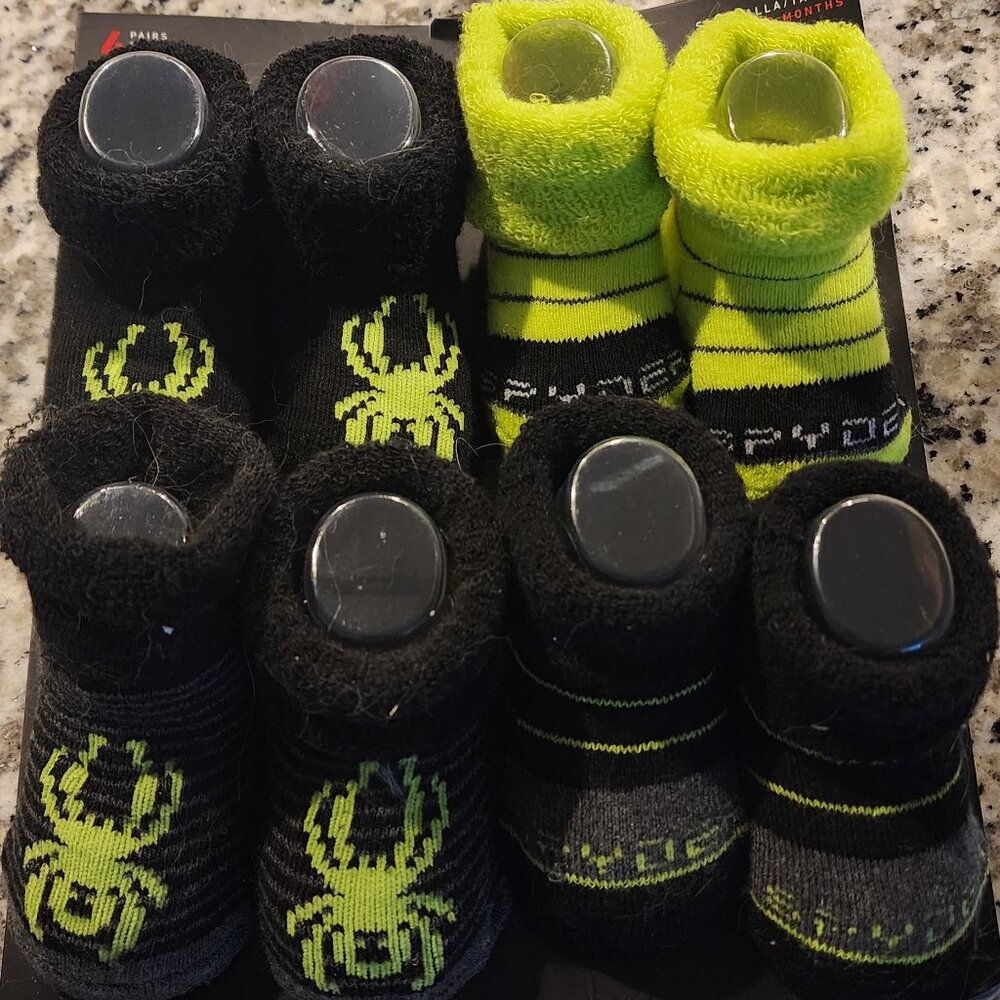 Spyder Baby Infant Booties size 0-12 months - New